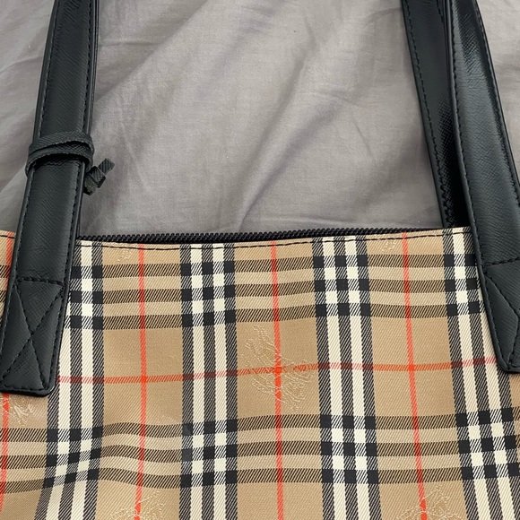 Burberry tote - Picture 5 of 5